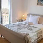 فيلة Zadar, Martinova House With Swimming Pool *