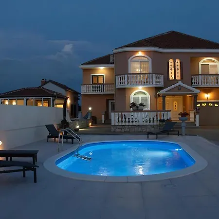 Zadar, Martinova House With Swimming Pool Vila *