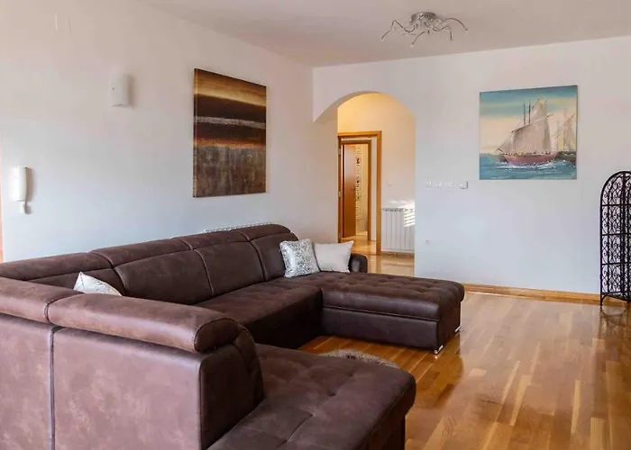 Villa Zadar, Martinova House With Swimming Pool