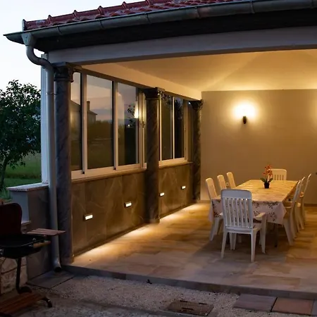 Zadar, Martinova House With Swimming Pool Вилла *