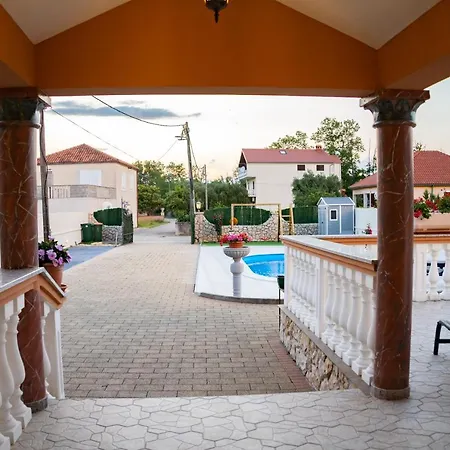 Zadar, Martinova House With Swimming Pool Вилла *